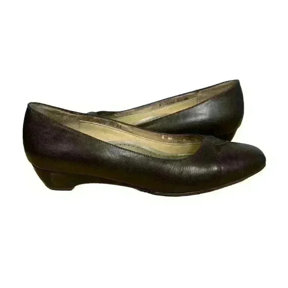 Mark Lemp Classics Beauty closed toe classic pumps Women's Sz US 9.5 Brown - Picture 9 of 9